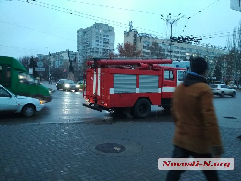 В центре Николаева образовалась пробка из-за учений в Соборе