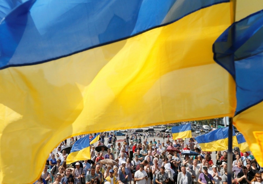 Почти половина украинцев считают, что в стране нет политических лидеров