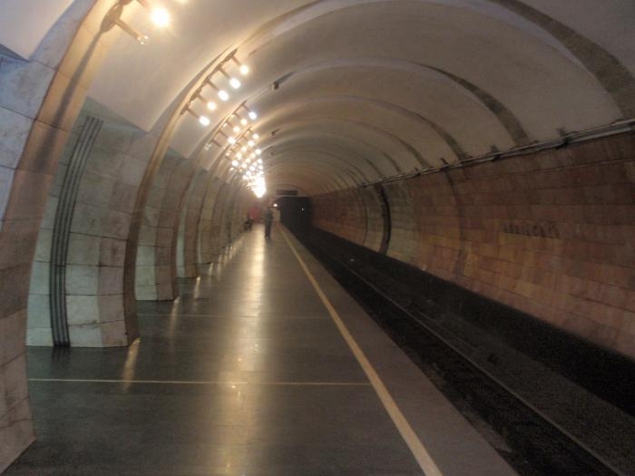 Станция «Лыбедская» вновь открыта, бомбу не нашли