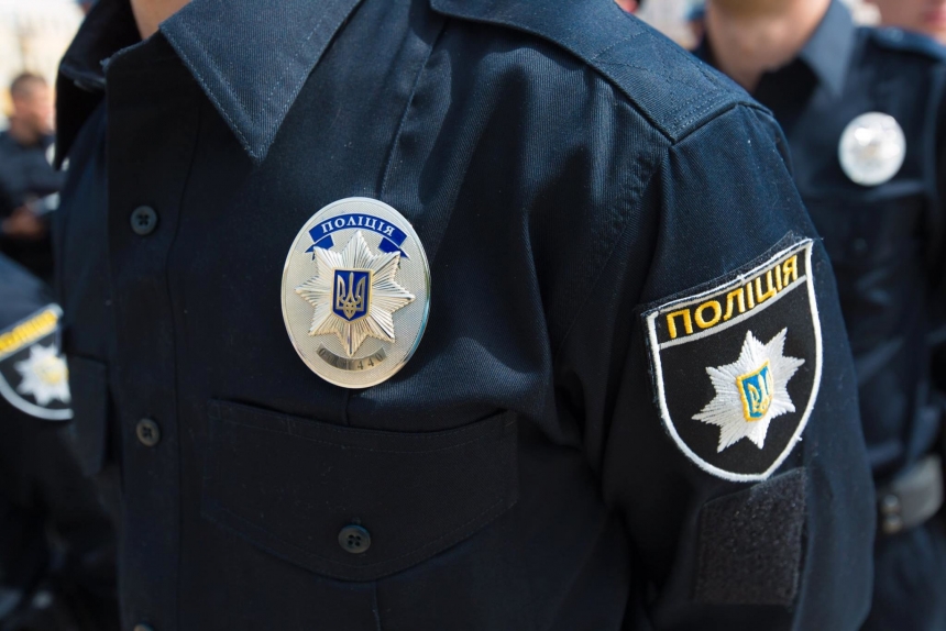 В массовой драке в электричке "Львов - Здолбунов" пострадала полицейская