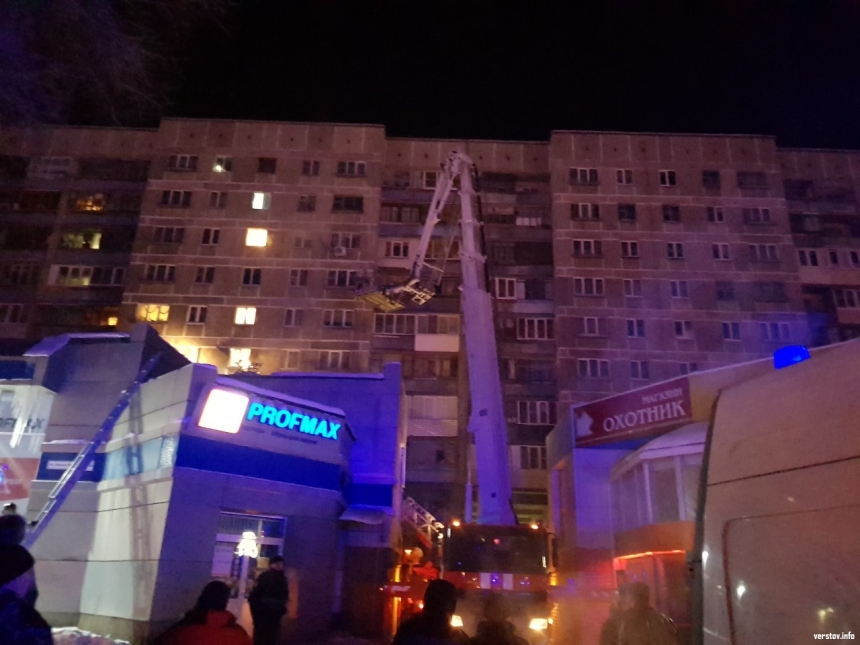 Под завалами дома в Магнитогорске около 50 человек, критическое время спасения заканчивается, - СМИ