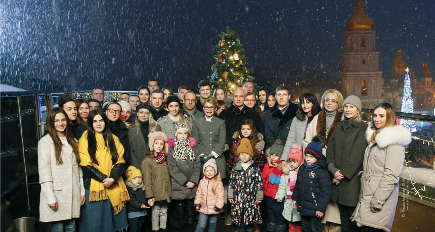 Тимошенко обратилась к украинцам по случаю Нового года и Рождества Христова. ВИДЕО