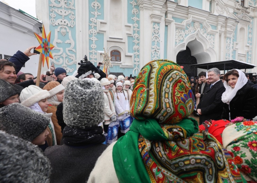 Президент поблагодарил миллионы украинцев за их молитвы и веру в создание Православной Церкви Украины