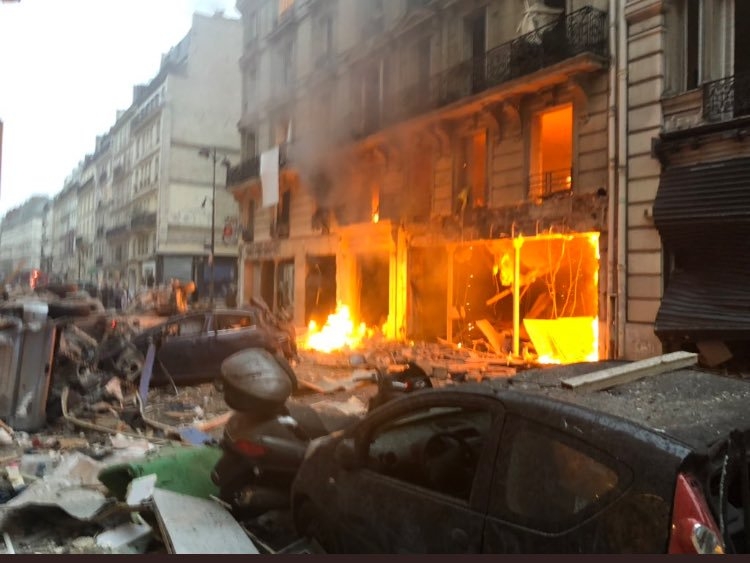 Взрыв в Париже. Число пострадавших увеличилось до 37 человек, четверо погибших