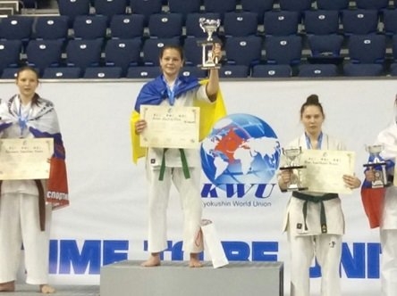 Каратистка из Николаевской области завоевала «золото» на первенстве мира