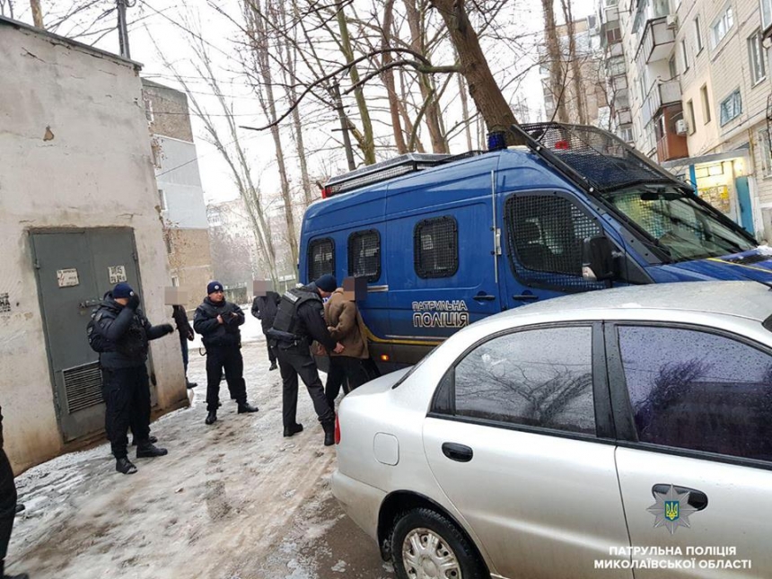 Злоумышленник, который вчера ограбил школьников в Николаеве, недавно освободился из тюрьмы
