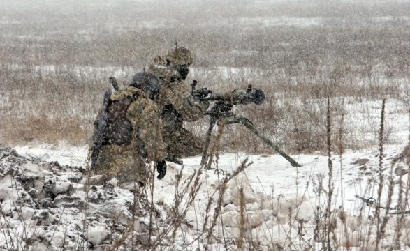 Боевики в зоне ООС обстсреляли автомобиль: 1 военный погиб, 4 ранены