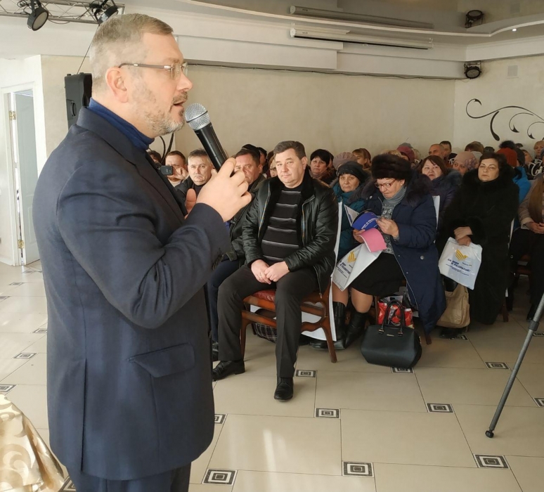 На встрече с жителями Вознесенска Вилкул пообещал остановить войну в Украине
