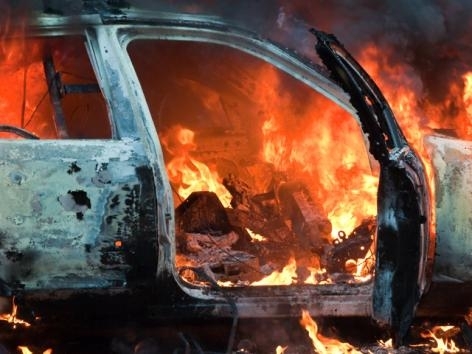 Ночью на Николаевщине горел автомобиль 