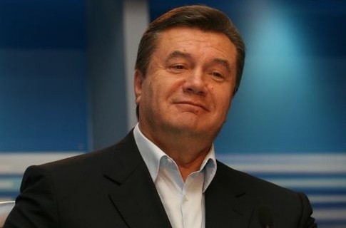 Янукович вновь оконфузился:  перепутал демократию с бюрократией