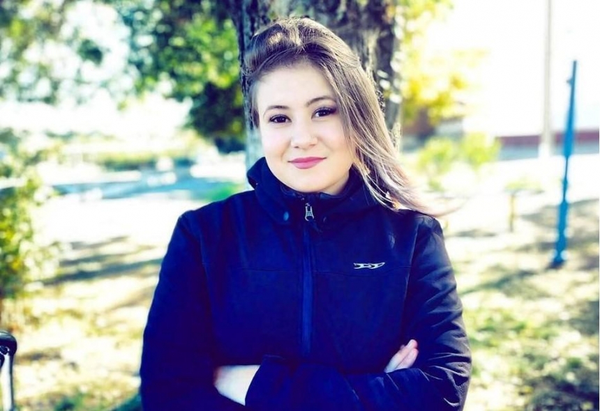 В Одессе девушка выпала из окна: родители уверены, что полиция спишет все на самоубийство