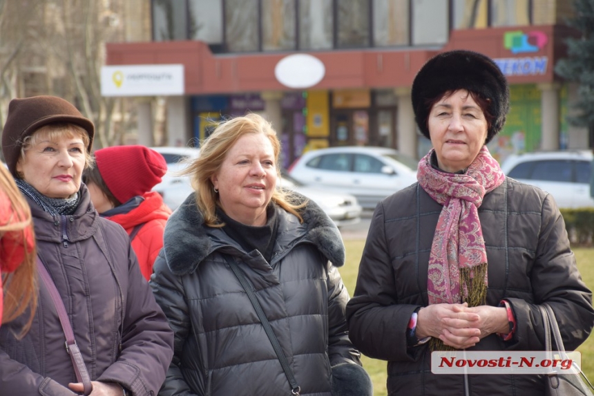 8 Марта николаевцы вышли прогуляться на главную улицу