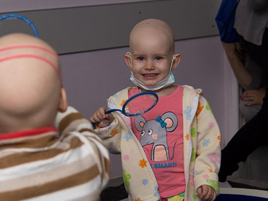 Дети с диагнозами в детском саду. Фонд для онкобольных детей линия жизни. День онкологии детей.