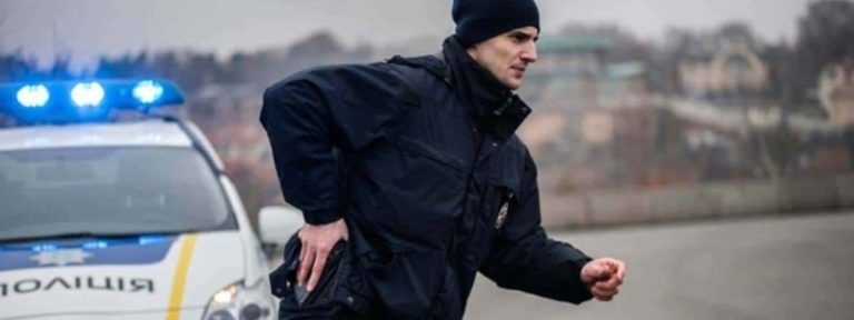 Под Киевом грабители в масках и с автоматами ограбили ювелирный