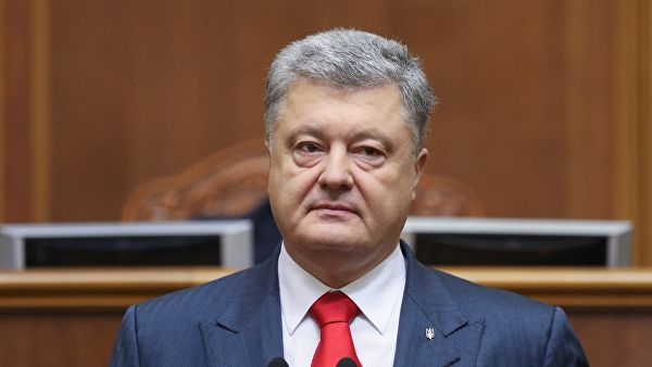 Рождение ребенка не может быть «билетом в бедность» - Порошенко