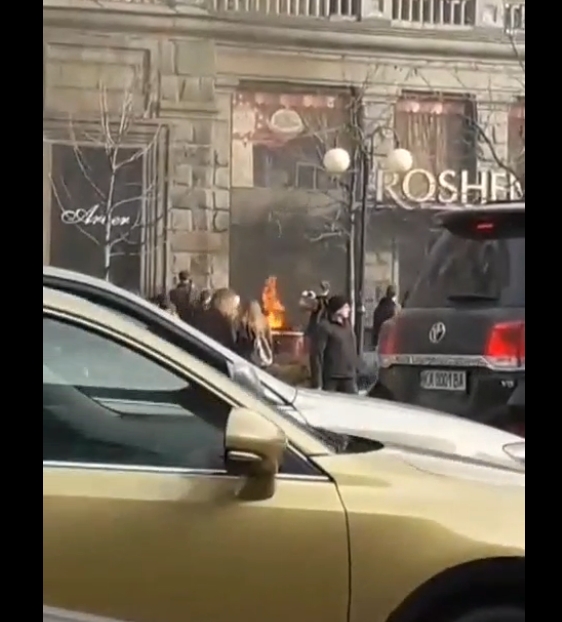 В Киеве полиция по горячим следам поймала поджигателя Roshen
