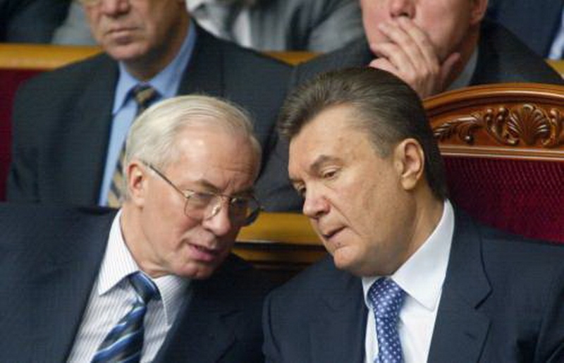 Янукович и Азаров могут проголосовать на выборах президента