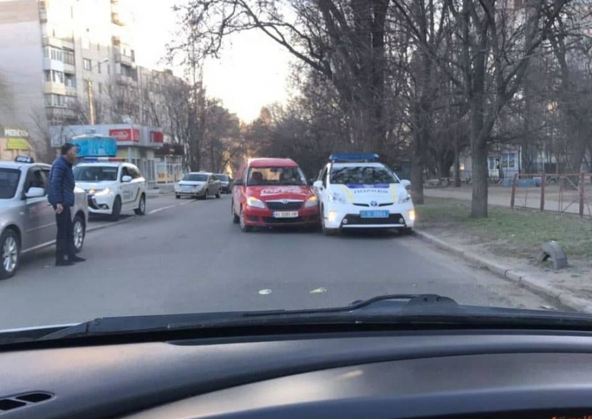 В Николаеве утром произошло сразу две аварии с патрульными «Приусами»