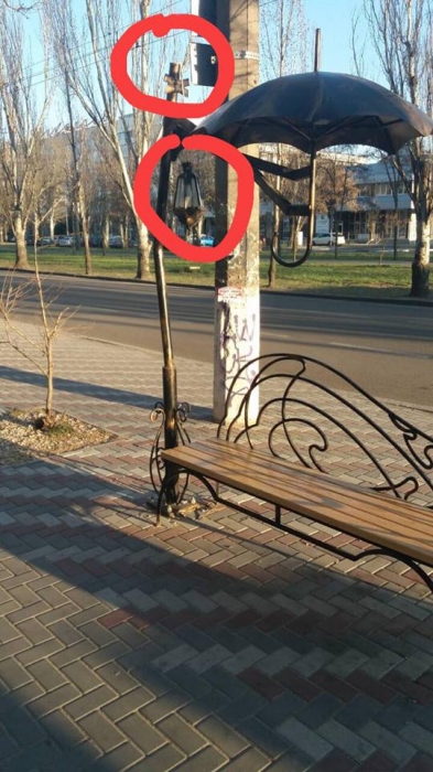 В Николаеве вандалы вновь сломали арт-объект в центре города
