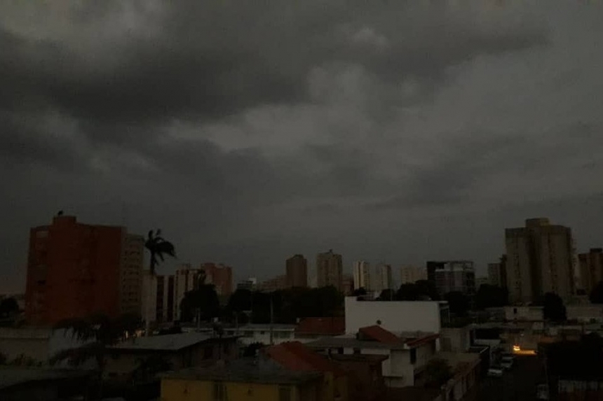 В Венесуэле снова отключили электричество