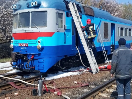 На Николаевщине горел дизель-поезд «Николаев-Долинская»