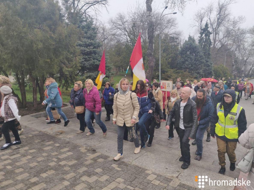 «Вон из Одессы, бандеровские бесы» - кричали участники шествие в День освобождения города