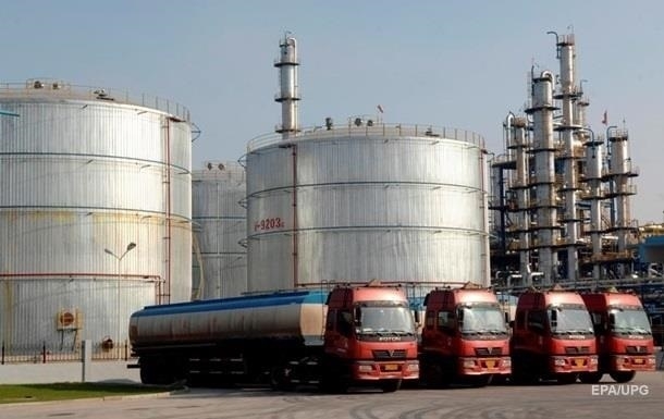 Нефтяники заявили об угрозе коллапса из-за остановки поставки сырья из РФ