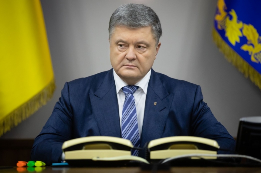 Порошенко об обеспечении бесперебойной работы «Приватбанка»: Интересы людей не должны пострадать