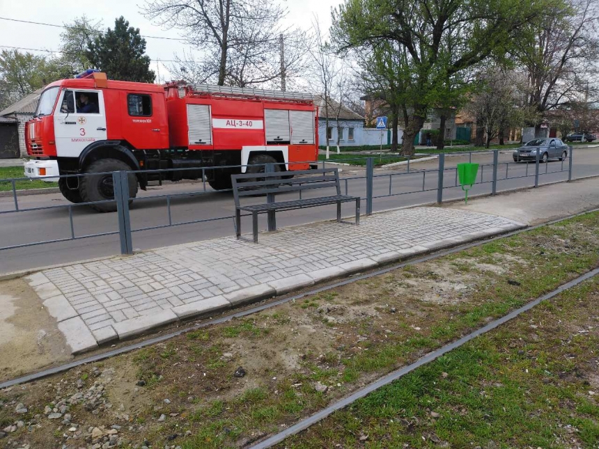  В Заводском районе Николаева отремонтировали остановки общественного транспорта