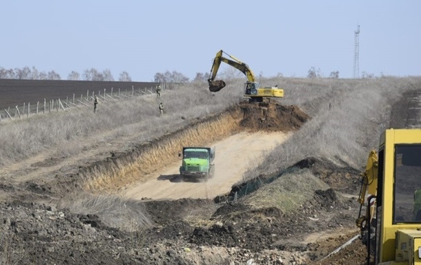 В госпогранслужбе заявили, что строительство стены между Украиной и РФ закончат до 2021 года