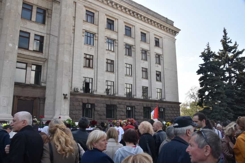 В Одессе начались стычки: на Куликово поле зашли 40 человек с красными шариками