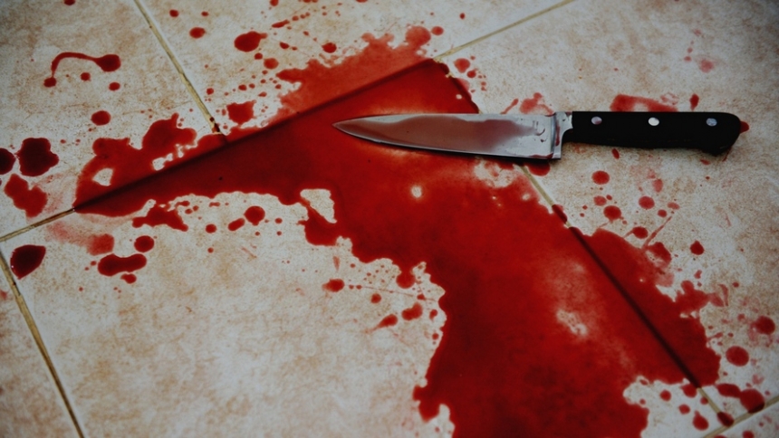 На Николаевщине во время ссоры пьяный мужчина получил ножом в живот 