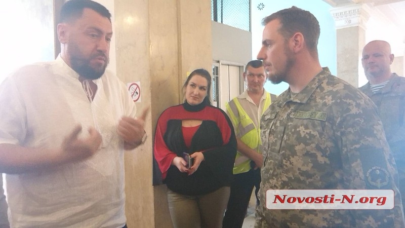 В Николаеве участники АТО берут под свой контроль ненадлежащее поведение депутата Ентина