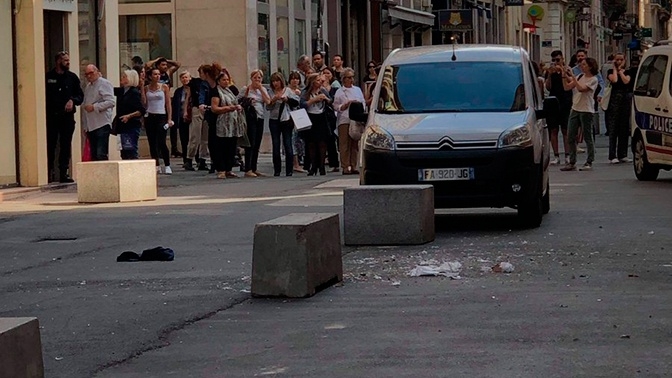 В Лионе прогремел взрыв: не менее 13 пострадавших