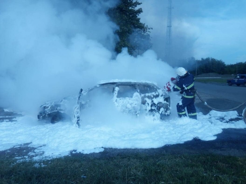 На трассе «Киев — Одесса» на Николаевщине сгорел автомобиль
