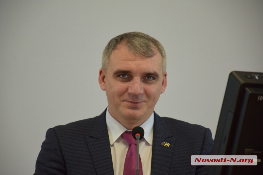 Мэр Николаева Сенкевич убыл в очередной заграничный вояж — на этот раз в Канаду