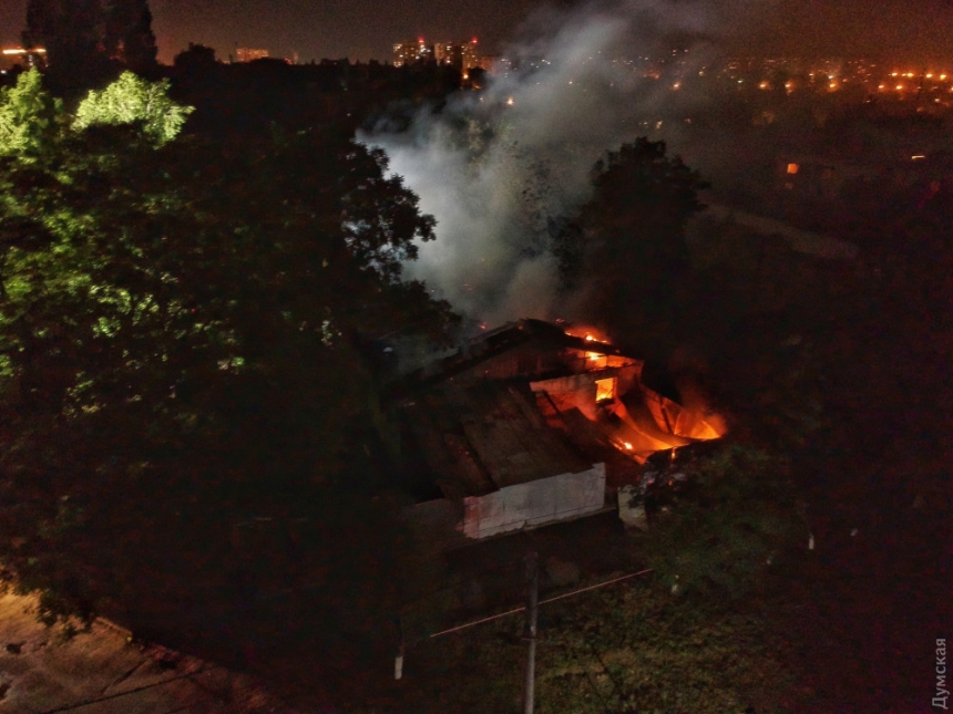 В Одесской психиатрической больнице пылает пожар: есть погибшие