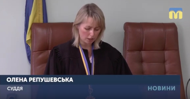 Суд вернул прокуратуре обвинительный акт в «деле о кожаном кресле» главы Кривоозерской РГА