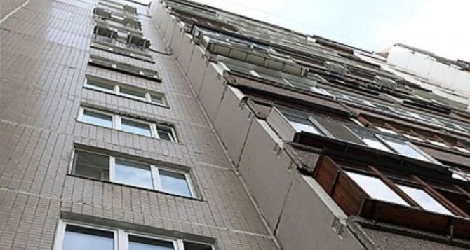 В Харькове неизвестные выбросили студента с 6-го этажа