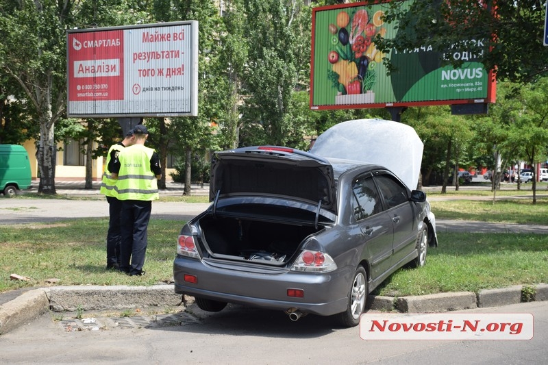 Ð ÑÐµÐ½ÑÑÐµ ÐÐ¸ÐºÐ¾Ð»Ð°ÐµÐ²Ð° Mitsubishi, Ð¾Ñ ÑÐ´Ð°ÑÐ° Chrysler, Ð²ÑÐ»ÐµÑÐµÐ» Ð½Ð° Ð±Ð¾ÑÐ´ÑÑ Ð¸ Ð·Ð°Ð´ÑÐ¼Ð¸Ð»ÑÑ 