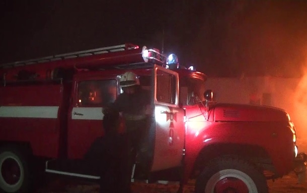 Под Киевом на стоянке сгорело 10 маршрутных автобусов