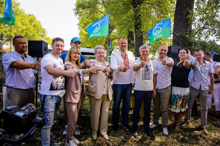 Лидер Аграрной партии Михаил Поплавский принял участие в фестивале «Возрождение украинского села»