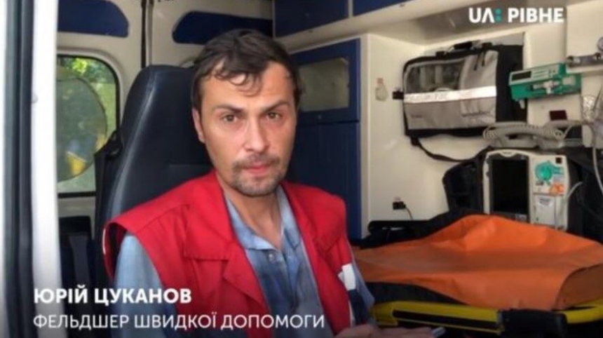 В Ровно на вызов с врачами скорой ездил мертвецки пьяный фельдшер. ВИДЕО
