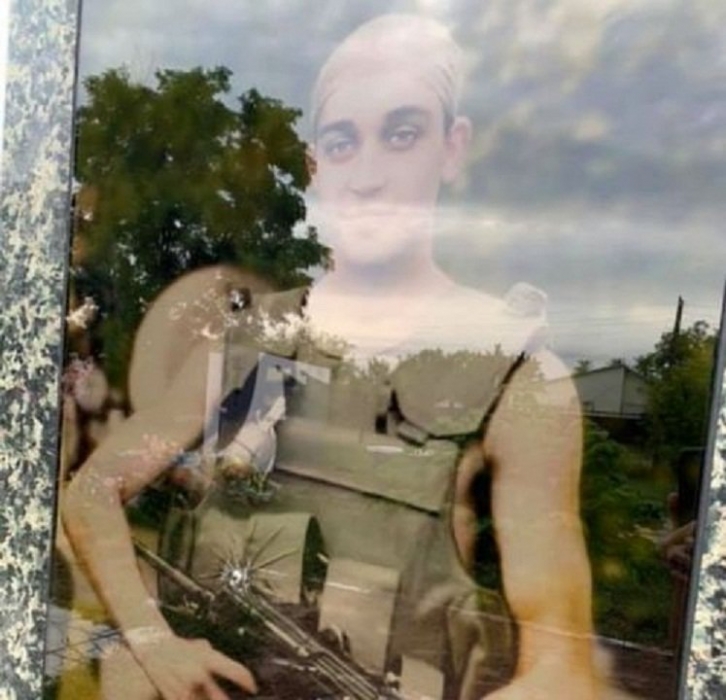 На Херсонщине повредили памятник воину АТО