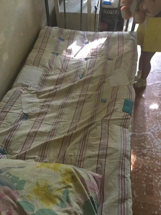 Матрасы из СССР и ржавые кровати: в Николаеве ужаснулись видом палат в детской больнице