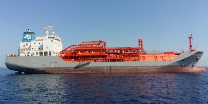 На борту иностранного танкера в Индийском море обнаружили мертвым украинца