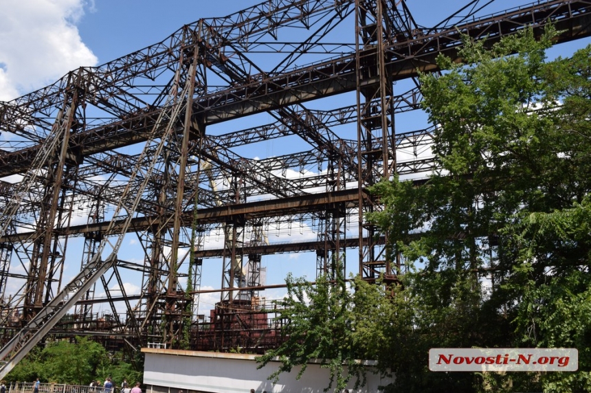 Прогулка по заводу им. 61 Коммунара: как выглядит сейчас бывший гигант судостроения. ФОТО