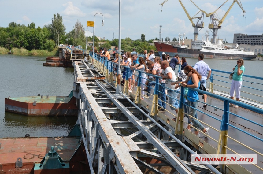 Ð ÐÐ¸ÐºÐ¾Ð»Ð°ÐµÐ²Ðµ ÑÐ°Ð·Ð²ÐµÐ»Ð¸ Ð¼Ð¾ÑÑÑ â Ð´ÐµÑÐ°Ð½ÑÐ½ÑÐ¹ ÐºÐ¾ÑÐ°Ð±Ð»Ñ Ð·Ð°ÑÐµÐ» Ð½Ð° ÑÐµÐ¼Ð¾Ð½Ñ