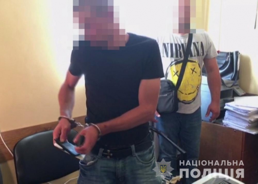 В Одессе муж выбросил жену с балкона квартиры