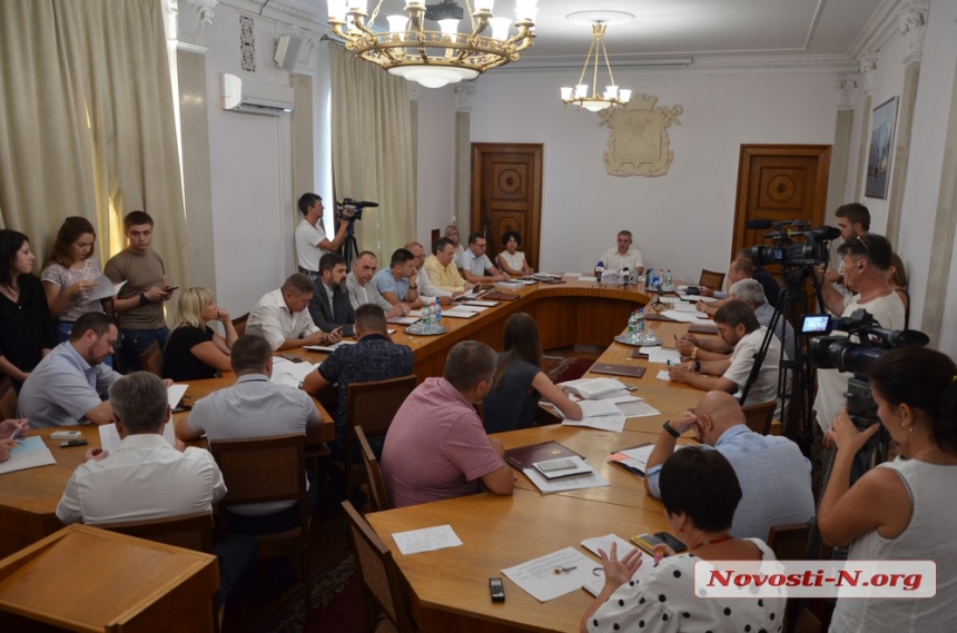 ÐÐµ Ð½Ð° ÑÑÐ¾ Ð¿Ð¾Ð²ÑÑÐ¸ÑÑ Ð·Ð°ÑÐ¿Ð»Ð°ÑÑ: Ð² ÐÐ¸ÐºÐ¾Ð»Ð°ÐµÐ²Ðµ ÑÐ½Ð¾Ð²Ð° Ð½Ðµ Ð¿Ð¾Ð´Ð½ÑÐ»Ð¸ ÑÐ°ÑÐ¸Ñ Ð½Ð° Ð¿ÑÐ¾ÐµÐ·Ð´ Ð² ÑÐ»ÐµÐºÑÑÐ¾ÑÑÐ°Ð½ÑÐ¿Ð¾ÑÑÐµ